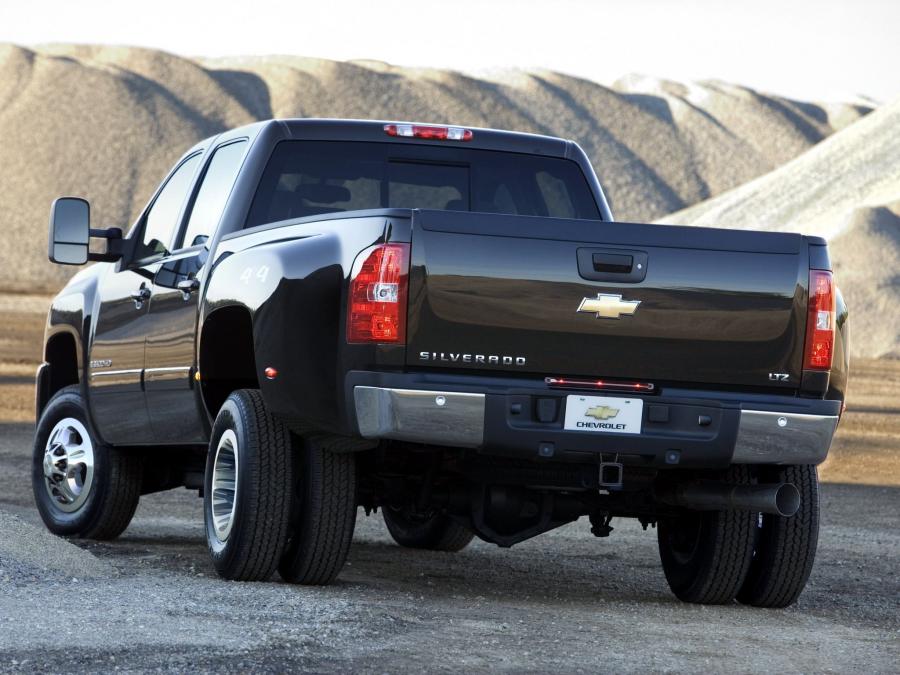  Chevrolet Silverado 3500 HD Crew Cab 2007 года  (фото 10 из 15)
